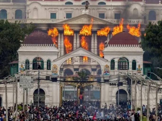 Editorial articles When hungry people pull the rich off their chairs | उपाशी लोक धनदांडग्यांना खुर्चीवरून खेचतात, तेव्हा.. Editorial articles When hungry people pull the rich off their chairs | उपाशी लोक धनदांडग्यांना खुर्चीवरून खेचतात, तेव्हा..