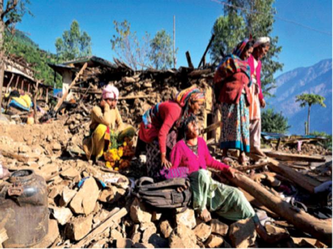 They spent the night standing in the cold, muttering, thousands of homeless in Nepal; Death toll 157 | उभी रात्र त्यांनी थंडीत कुडकुडत घालवली, नेपाळमध्ये हजारो बेघर; मृत्यूसंख्या १५७ They spent the night standing in the cold, muttering, thousands of homeless in Nepal; Death toll 157 | उभी रात्र त्यांनी थंडीत कुडकुडत घालवली, नेपाळमध्ये हजारो बेघर; मृत्यूसंख्या १५७