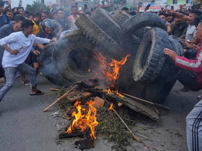 Gen-Z revolution leads to coup in Nepal? PM Oli in bid to flee to Dubai, private plane ready | Gen-Z क्रांतीमुळे नेपाळमध्ये सत्तापालट? पंतप्रधान ओली दुबईला पळून जाण्याच्या प्रयत्नात, खाजगी विमान तयार Gen-Z revolution leads to coup in Nepal? PM Oli in bid to flee to Dubai, private plane ready | Gen-Z क्रांतीमुळे नेपाळमध्ये सत्तापालट? पंतप्रधान ओली दुबईला पळून जाण्याच्या प्रयत्नात, खाजगी विमान तयार