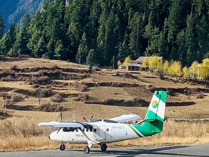 Nepal Plane Crash: Four members of the same family from Thane were killed in a plane crash in Nepal, but their whereabouts are still unknown. | Nepal Plane Crash: नेपाळमध्ये विमानाला भीषण अपघात, दुर्घटनाग्रस्त विमानात होते ठाण्यातील एकाच कुटुंबातील चार जण, अद्याप ठावठिकाणा नाही