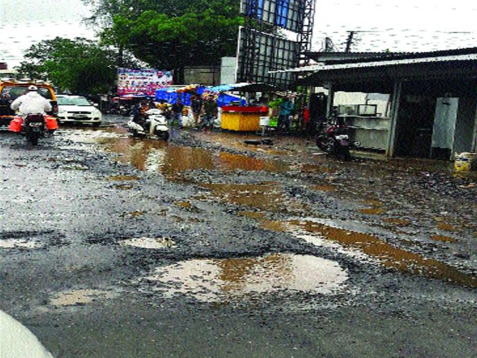 Neural-Kambam road halfway, the contractor escaped | नेरळ-कळंब रस्ता अर्धवट, ठेकेदार गेला पळून Neural-Kambam road halfway, the contractor escaped | नेरळ-कळंब रस्ता अर्धवट, ठेकेदार गेला पळून