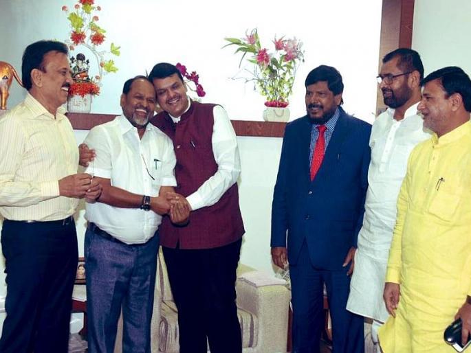 Four ministers sought by BJP's little friends; BJP-Sena joins for Mahayuti government | भाजपच्या लहान मित्रांनी मागितली चार मंत्रिपदे; महायुतीच्या सरकारसाठी भाजप-सेनेला साकडे Four ministers sought by BJP's little friends; BJP-Sena joins for Mahayuti government | भाजपच्या लहान मित्रांनी मागितली चार मंत्रिपदे; महायुतीच्या सरकारसाठी भाजप-सेनेला साकडे