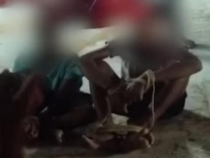 Three minors were tied up and beaten, an incident in Kolhapur district | धक्कादायक! तीन अल्पवयीन मुलांना बांधून मारहाण, कोल्हापूर जिल्ह्यातील घटना Three minors were tied up and beaten, an incident in Kolhapur district | धक्कादायक! तीन अल्पवयीन मुलांना बांधून मारहाण, कोल्हापूर जिल्ह्यातील घटना