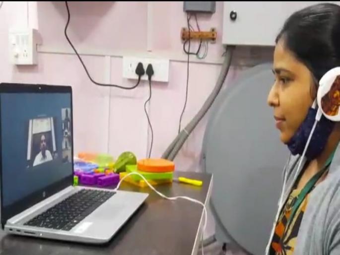Problems in online education in rural areas will be solved; CM assures | ग्रामीण भागातील ऑनलाईन शिक्षणातील अडचणी सोडवणार;मुख्यमंत्र्यांचे आश्वासन Problems in online education in rural areas will be solved; CM assures | ग्रामीण भागातील ऑनलाईन शिक्षणातील अडचणी सोडवणार;मुख्यमंत्र्यांचे आश्वासन