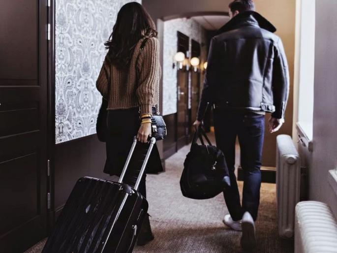 Come, stay for 2 days, and go back with a divorce! netherland hotel check in divorce | या, २ दिवस राहा, घटस्फोट घेऊनच परत जा!