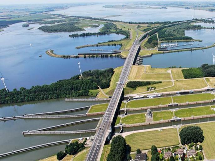 Kerala floods: Can we use Netherlands pattern to save Kochi, Mumbai from the flood? | Kerala floods: कोची, मुंबईला पुरापासून वाचवण्यासाठी नेदरलँड्स पॅटर्न वापरता येईल का?