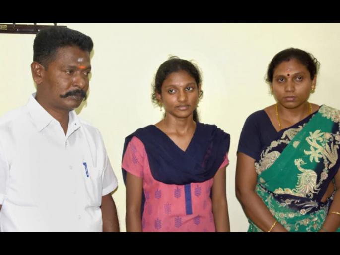Salon Owner's Daughter Who Spent Lakhs On The Poor Wins UN Praise | शिक्षणासाठी जमवलेले पैसे गरिबांसाठी खर्च केले, भारताच्या कन्येला UN ने गौरवले!