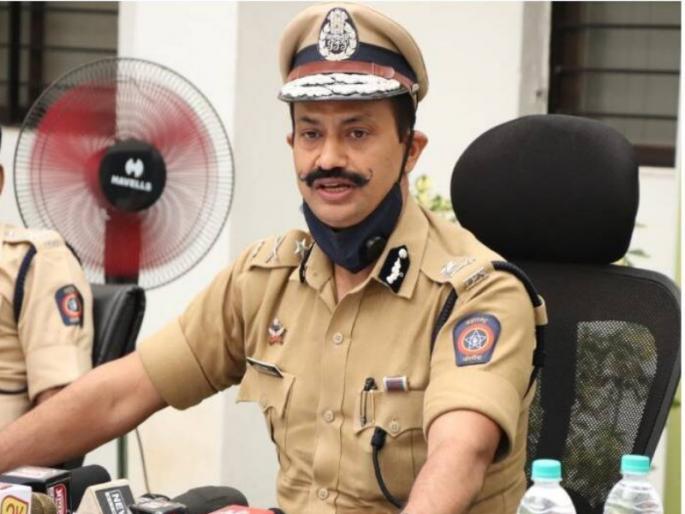 Does the CORNER belong to his father? 'They' should be hit right there: Krushna Prakash | दहशत माजवायला चौक काय त्यांच्या बापाचा आहे का? 'त्यांना' तिथेच ठोकले पाहिजे : कृष्ण प्रकाश संतप्त Does the CORNER belong to his father? 'They' should be hit right there: Krushna Prakash | दहशत माजवायला चौक काय त्यांच्या बापाचा आहे का? 'त्यांना' तिथेच ठोकले पाहिजे : कृष्ण प्रकाश संतप्त