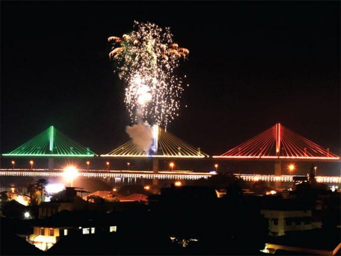 Vehicles to be allowed on Atal Setu from February 5, 2019 | तिसरा मांडवी पूल उद्यापासून वाहतुकीसाठी होणार खुला