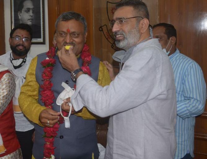 Election concern for new mayors: determination to increase income to improve economic situation | नव्या महापौरांना निवडणुकीची चिंता : आर्थिक स्थिती सुधारण्यासाठी उत्पन्नवाढीचा संकल्प Election concern for new mayors: determination to increase income to improve economic situation | नव्या महापौरांना निवडणुकीची चिंता : आर्थिक स्थिती सुधारण्यासाठी उत्पन्नवाढीचा संकल्प