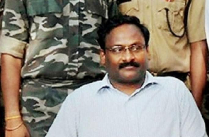 Give bail to Maoist Saibaba for treatment | माओवादी साईबाबाला उपचारासाठी जामीन द्या