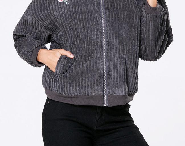 Pocket has big history and fashion both. you must know it! | खिसा हवा, खिसा नको..इतिहास काय सांगतो, फॅशन काय म्हणते?