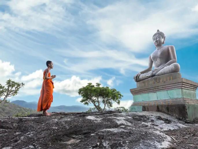 Yama's servants are upside down; Read the story told by Lord Mahavira! | यमाचे सेवक उलट्या पायाचे असतात; वाचा भगवान महावीरांनी सांगितलेली गोष्ट!