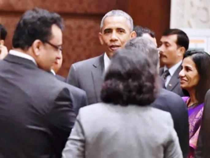 millions of people homeless in india but industrialists life is like kings and mughals barack obama writes in his book | भारतात लाखो बेघर अन् उद्योगपतींचा राजेशाही थाट; ओबामांचे रोखठोक विधान