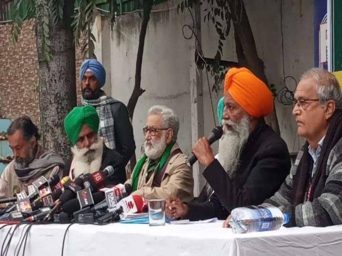 new delhi city farmers protest reached 38th day at singhu border | आंदोलन तीव्र होणार, प्रजासत्ताक दिनी 'ट्रॅक्टर परेड' काढणार; आंदोलक शेतकऱ्यांची घोषणा new delhi city farmers protest reached 38th day at singhu border | आंदोलन तीव्र होणार, प्रजासत्ताक दिनी 'ट्रॅक्टर परेड' काढणार; आंदोलक शेतकऱ्यांची घोषणा