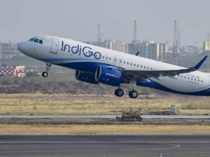 indigo flight passenger says he is covid positive just before take off corona virus | विमान टेकऑफ होणार इतक्यात प्रवासी म्हणाला 'मी कोरोना पॉझिटिव्ह', संपूर्ण विमान झालं रिकामी! indigo flight passenger says he is covid positive just before take off corona virus | विमान टेकऑफ होणार इतक्यात प्रवासी म्हणाला 'मी कोरोना पॉझिटिव्ह', संपूर्ण विमान झालं रिकामी!