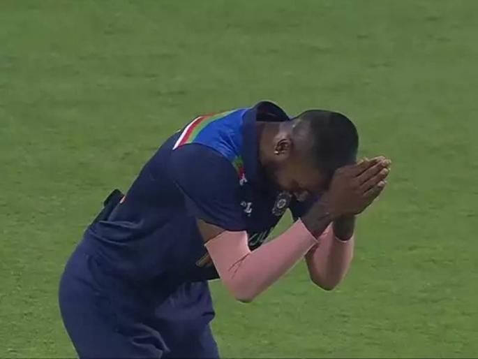 IND vs ENG Hardik pandy sat on the ground and apologized to everyone about missed catch ben stokes | IND vs ENG: हार्दिकनं भर सामन्यात हात जोडून मैदानात बसून सर्वांची माफी मागितली, नेमकं काय घडलं? पाहा Video