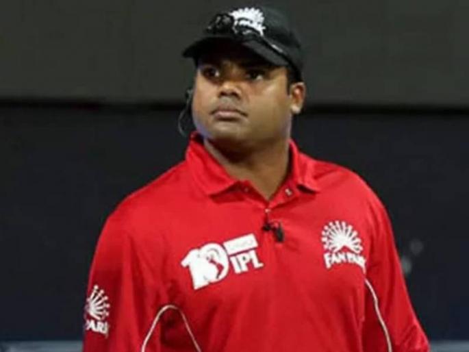 IPL 2021 Umpires Nitin Menon and Paul Reiffel pull out of the tournament | IPL 2021: खेळाडूंनंतर आता पंचही घेतायत IPL मधून माघार; नितीन मेनन, पॉल रेफेल घरी परतले!