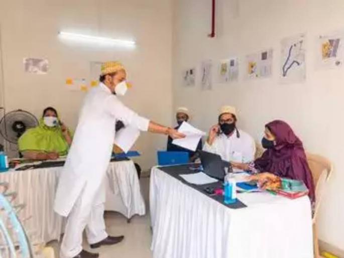 Dawoodi Bohra community sets up Covid 19 war room in Mumbai | मुंबईतील भेंडीबाजारात दाऊदी बोहरा समुदायानं उभारला 'कोविड वॉररुम', रुग्णांना केली जातेय 'स्मार्ट' मदत Dawoodi Bohra community sets up Covid 19 war room in Mumbai | मुंबईतील भेंडीबाजारात दाऊदी बोहरा समुदायानं उभारला 'कोविड वॉररुम', रुग्णांना केली जातेय 'स्मार्ट' मदत