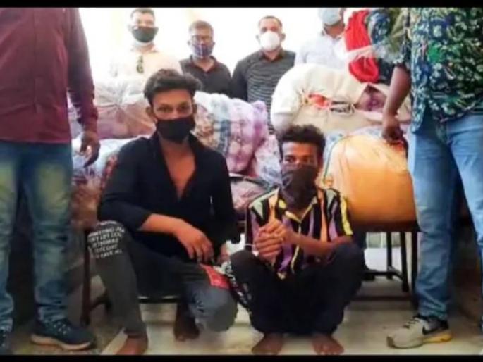 thieves break into Mumbai shop to steal alcohol but run away with blankets instead two arrested | चोरी करायला गेले दारु अन् हाती लागल्या शेकडो चादरी; मुंबईत अजब चोरीची गजब कहाणी!