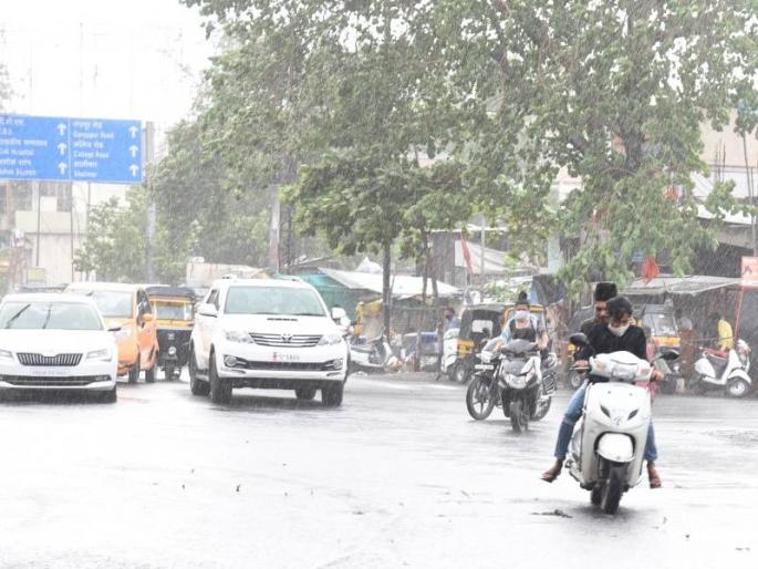 Light rain in Nashik city but wool fell immediately | नाशिक शहरात हलकासा पाऊस पण लगेचच पडले ऊन Light rain in Nashik city but wool fell immediately | नाशिक शहरात हलकासा पाऊस पण लगेचच पडले ऊन