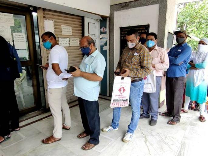 Online server of birth and death registration down Crowd for registration at KDMC | जन्म मृत्यूच्या नोंदणीचे ऑनलाईन सर्व्हर डाऊन; केडीएमसी मुख्यालयात नोंदणीसाठी गर्दी Online server of birth and death registration down Crowd for registration at KDMC | जन्म मृत्यूच्या नोंदणीचे ऑनलाईन सर्व्हर डाऊन; केडीएमसी मुख्यालयात नोंदणीसाठी गर्दी