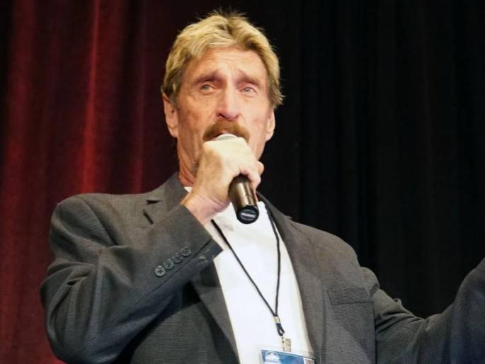 john mcafee dies by hanging in spanish prison says his lawyer | सुप्रसिद्ध McAfee अँटीव्हायरस कंपनीच्या संस्थापकाची तुरुंगात गळफास घेऊन आत्महत्या john mcafee dies by hanging in spanish prison says his lawyer | सुप्रसिद्ध McAfee अँटीव्हायरस कंपनीच्या संस्थापकाची तुरुंगात गळफास घेऊन आत्महत्या