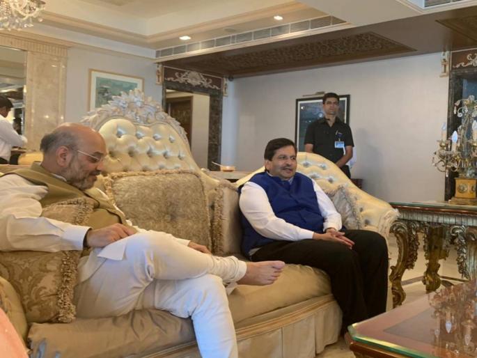 BJP mla Mangal Prabhat Lodha request amit shah to convert Jinnah House into South Asia Centre for Art and Culture | आपलंच सरकार ऐकेना! मुंबईतील भाजप आमदार अमित शहांच्या भेटीला गेले; जुनीच विनंती पुन्हा करून आले