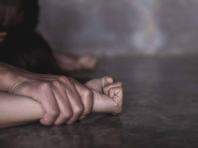 Brother in law his friend rape woman husband says it will continue if she doesnt get dowry | दीर आणि त्याचा मित्र करायचे बलात्कार; महिलेनं केली पतीकडे तक्रार; मिळालं धक्कादायक उत्तर Brother in law his friend rape woman husband says it will continue if she doesnt get dowry | दीर आणि त्याचा मित्र करायचे बलात्कार; महिलेनं केली पतीकडे तक्रार; मिळालं धक्कादायक उत्तर