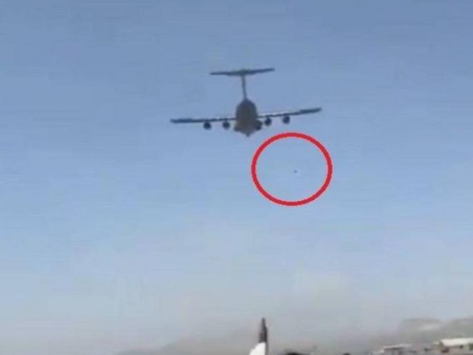 Us Plane That Flew With Reportedly 800 People Rescued From Kabul Airport Afghanistan | अफगाणी नागरिक ज्या विमानातून पडले, त्या विमानातील परिस्थिती कशी होती?; समोर आले फोटो Us Plane That Flew With Reportedly 800 People Rescued From Kabul Airport Afghanistan | अफगाणी नागरिक ज्या विमानातून पडले, त्या विमानातील परिस्थिती कशी होती?; समोर आले फोटो