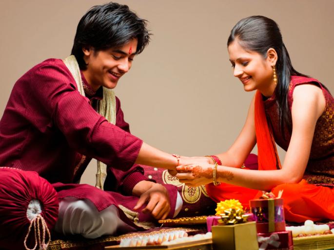 Raksha Bandhan 2021: On the auspicious moment of Raksha Bandhan, it would be more beneficial to tie rakhi to brother; read more | Raksha Bandhan 2021 : रक्षाबंधनाच्या दिवशी 'या' शुभ मुहूर्तावर भावाला राखी बांधणे ठरेल अधिक लाभदायक;वाचा सविस्तर माहिती Raksha Bandhan 2021: On the auspicious moment of Raksha Bandhan, it would be more beneficial to tie rakhi to brother; read more | Raksha Bandhan 2021 : रक्षाबंधनाच्या दिवशी 'या' शुभ मुहूर्तावर भावाला राखी बांधणे ठरेल अधिक लाभदायक;वाचा सविस्तर माहिती