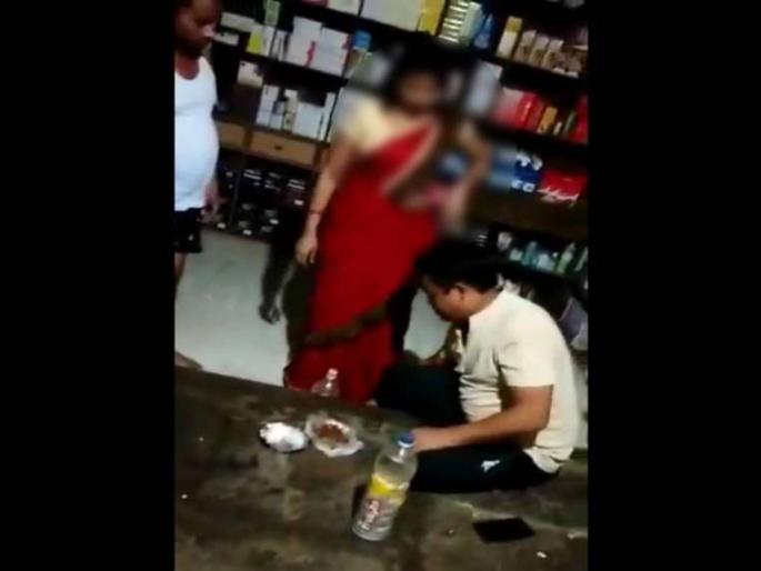 Chhattisgarh BJP Councilor Beats Up Friends Wife For Denying Sexual Favour | माझ्याशी शारीरिक संबंध ठेव! भाजप नगरसेवकाची मित्राच्या पत्नीला ऑफर; महिलेनं चपलेनं धू धू धुतलं Chhattisgarh BJP Councilor Beats Up Friends Wife For Denying Sexual Favour | माझ्याशी शारीरिक संबंध ठेव! भाजप नगरसेवकाची मित्राच्या पत्नीला ऑफर; महिलेनं चपलेनं धू धू धुतलं