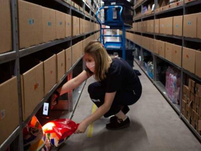 amazon sacked woman employee for taking loo breaks woman sued amazon for discrimination | सारखी वॉशरूमला जायची म्हणून ऍमेझॉननं कामावरून काढलं; महिलेच्या एका दाव्यानं महाभारत घडलं amazon sacked woman employee for taking loo breaks woman sued amazon for discrimination | सारखी वॉशरूमला जायची म्हणून ऍमेझॉननं कामावरून काढलं; महिलेच्या एका दाव्यानं महाभारत घडलं