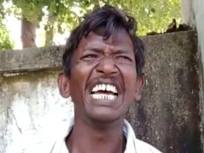 in uttar pradesh Please Save Me From My Wife man complaints to police superintendent | पत्नी मारते, आपटते, चावते; न्याय द्या, अन्यथा इथेच मरेन! तक्रार करायला गेलेला पती रडकुंडीला in uttar pradesh Please Save Me From My Wife man complaints to police superintendent | पत्नी मारते, आपटते, चावते; न्याय द्या, अन्यथा इथेच मरेन! तक्रार करायला गेलेला पती रडकुंडीला