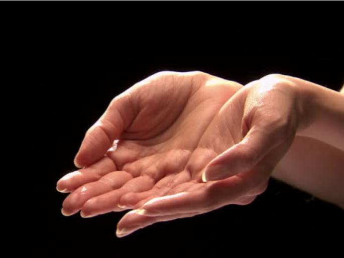 Want to succeed? Then when you wake up every morning, first of all take a darshan of the hand and see the difference in a few days! | यशस्वी व्हायचेय? मग रोज सकाळी उठल्यावर सर्वात आधी तळ हाताचे दर्शन घ्या आणि काही दिवसांत फरक बघा! Want to succeed? Then when you wake up every morning, first of all take a darshan of the hand and see the difference in a few days! | यशस्वी व्हायचेय? मग रोज सकाळी उठल्यावर सर्वात आधी तळ हाताचे दर्शन घ्या आणि काही दिवसांत फरक बघा!