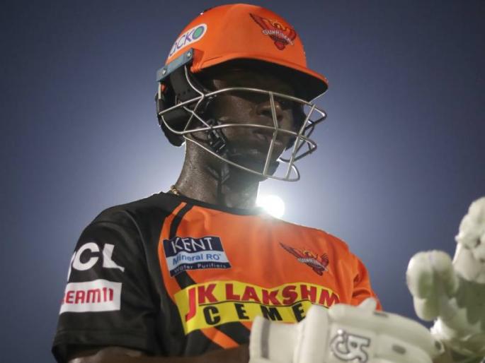 Sherfane Rutherfords father passes away all rounder leaves SRH bio bubble | IPL 2021: सनरायझर्स हैदराबादच्या अष्टपैलू खेळाडूनं घेतला 'बायो-बबल' सोडण्याचा निर्णय, मायदेशी रवाना होणार
