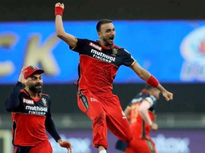 mi vs rcb match harshal patel creates history takes hattrick | IPL 2021, Harshal Patel: आयपीएलच्या हॕट्ट्रिकविरांमध्ये हर्षल पटेल 'असा' केवळ दुसराच! 