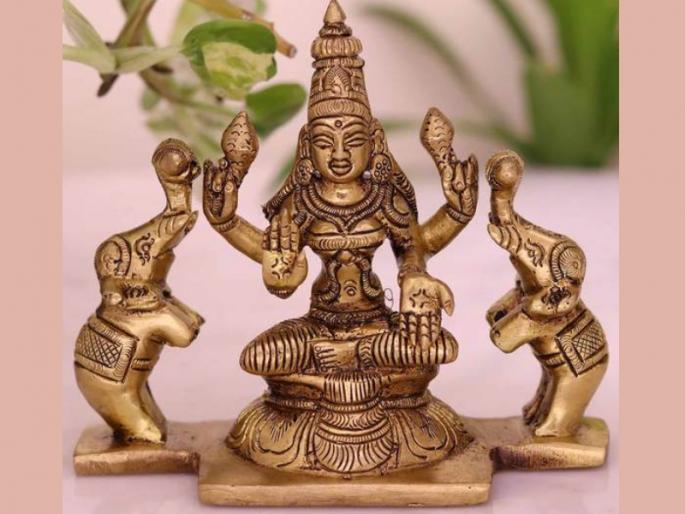 Pitru Paksha 2021: If you want to improve the financial situation, then make Gajalaxmi fast on Ashtami of the pitrupaksha! | Pitru Paksha 2021 : आर्थिक स्थिती सुधारावी असे वाटत असेल, तर पितृपक्षातील अष्टमीला करा गजलक्ष्मी व्रत!