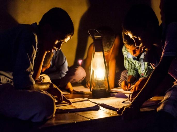 ministry of power issues guidelines on utilisation of unallocated power of central generating stations | Coal Crisis: ...तर वीज थेट परत घेतली जाणार; कोळसा संकटात महत्त्वाचा निर्णय, आदेश निघाले ministry of power issues guidelines on utilisation of unallocated power of central generating stations | Coal Crisis: ...तर वीज थेट परत घेतली जाणार; कोळसा संकटात महत्त्वाचा निर्णय, आदेश निघाले