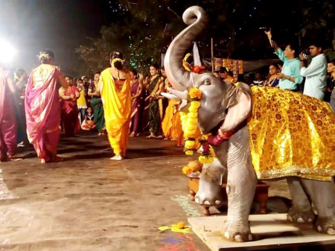 Kojagiri Purnima 2021: Gajpujavidhi vows to Kojagiri for prosperity; Learn how! | Kojagiri Purnima 2021 : ऐश्वर्यप्राप्तीसाठी कोजागरीला करतात गजपूजाविधी व्रत; कसे ते जाणून घ्या!