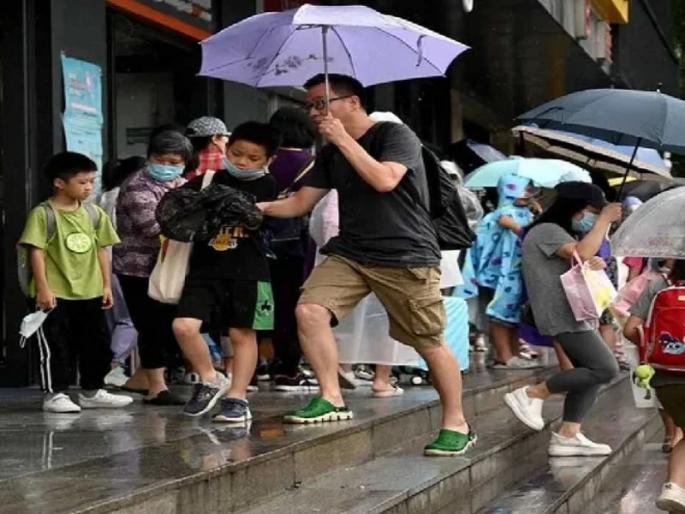 China Proposes Law To Punish Parents For Their Children Bad Behavior | मुलांच्या चुकीची शिक्षा पालकांना मिळणार! चीनमध्ये आणला जातोय नवा कायदा, नेमकं प्रकरण काय? वाचा... China Proposes Law To Punish Parents For Their Children Bad Behavior | मुलांच्या चुकीची शिक्षा पालकांना मिळणार! चीनमध्ये आणला जातोय नवा कायदा, नेमकं प्रकरण काय? वाचा...