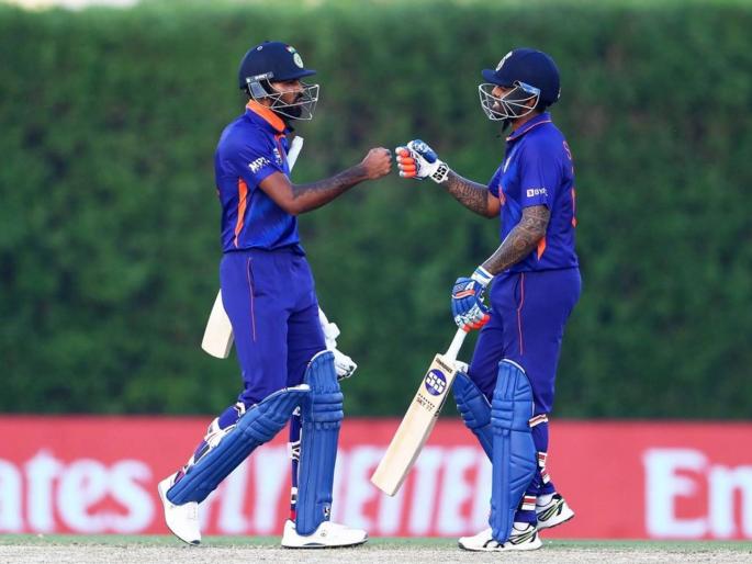 T20 World Cup India Beat Australia by 8 Wickets | T20 World Cup: टीम इंडियाचा कांगारूंना दणका; रोहित शर्माचे दमदार अर्धशतक; गोलंदाजीत अश्विन चमकला