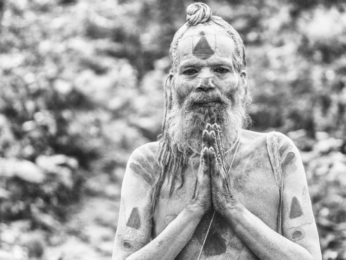 Alexander the Great, who set out to conquer the world, bowed before the Himalayan saints, why? Find out! | जग जिंकायला निघालेला सिकंदर बादशहा हिमालयीन साधूंसमोर नतमस्तक झाला, का? जाणून घ्या! Alexander the Great, who set out to conquer the world, bowed before the Himalayan saints, why? Find out! | जग जिंकायला निघालेला सिकंदर बादशहा हिमालयीन साधूंसमोर नतमस्तक झाला, का? जाणून घ्या!