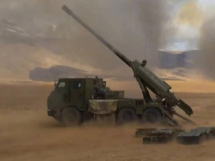 Tensions simmer as China deploys new weapons near LAC | नियंत्रण रेषेपाशी चीनने आणली अत्याधुनिक शस्त्रे; वाढला तणाव Tensions simmer as China deploys new weapons near LAC | नियंत्रण रेषेपाशी चीनने आणली अत्याधुनिक शस्त्रे; वाढला तणाव