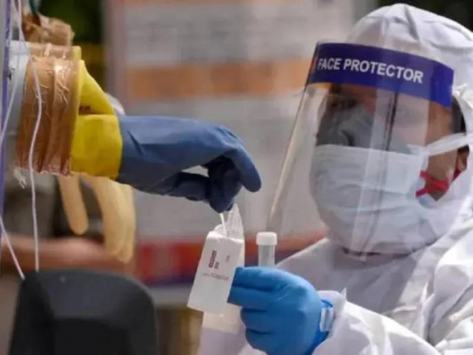 ranchi hatia railway station coronavirus positive cases rapid test | Corona Update In India: मोठी बातमी! झारखंडमध्ये रेल्वे स्थानकावर ५५ प्रवासी कोरोना पॉझिटिव्ह, प्रशासनाची झोप उडाली ranchi hatia railway station coronavirus positive cases rapid test | Corona Update In India: मोठी बातमी! झारखंडमध्ये रेल्वे स्थानकावर ५५ प्रवासी कोरोना पॉझिटिव्ह, प्रशासनाची झोप उडाली