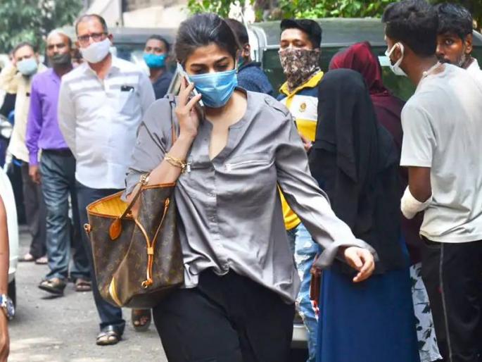 Aryan Khan Drugs Case 25 crore ransom case SIT found CCTV footage of Shahrukh Khans managers car | Aryan Khan Drugs Case: शाहरुखच्या मॅनेजरचं CCTV फुटेज पोलिसांच्या हाती, २५ कोटींच्या खंडणी प्रकरणात मोठा खुलासा! Aryan Khan Drugs Case 25 crore ransom case SIT found CCTV footage of Shahrukh Khans managers car | Aryan Khan Drugs Case: शाहरुखच्या मॅनेजरचं CCTV फुटेज पोलिसांच्या हाती, २५ कोटींच्या खंडणी प्रकरणात मोठा खुलासा!