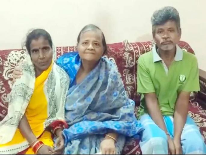 63 year old woman names her entire property for rickshaw puller in cuttack | निस्वार्थ सेवेची बक्षिसी! वृद्ध महिलेनं रिक्षा चालकाच्या नावे केलं ३ मजली घर अन् संपूर्ण संपत्ती 63 year old woman names her entire property for rickshaw puller in cuttack | निस्वार्थ सेवेची बक्षिसी! वृद्ध महिलेनं रिक्षा चालकाच्या नावे केलं ३ मजली घर अन् संपूर्ण संपत्ती