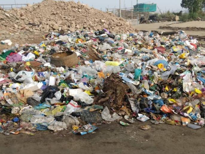 Garbage problem due to open garbage bins in Mira Bhayandar is serious | मीरा-भाईंदर मध्ये उघड्यारील कचरा कुंड्यां मुळे कचऱ्याचा प्रश्न गंभीर Garbage problem due to open garbage bins in Mira Bhayandar is serious | मीरा-भाईंदर मध्ये उघड्यारील कचरा कुंड्यां मुळे कचऱ्याचा प्रश्न गंभीर