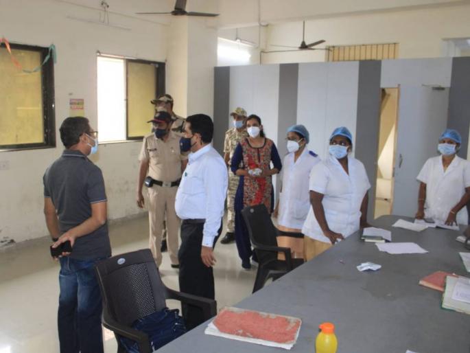 Absence of staff in sudden inspection of Mira Bhayander Municipal Commissioner | मीरा-भाईंदर पालिका आयुक्तांच्या अचानक पाहणीत कर्मचारी गैरहजर 