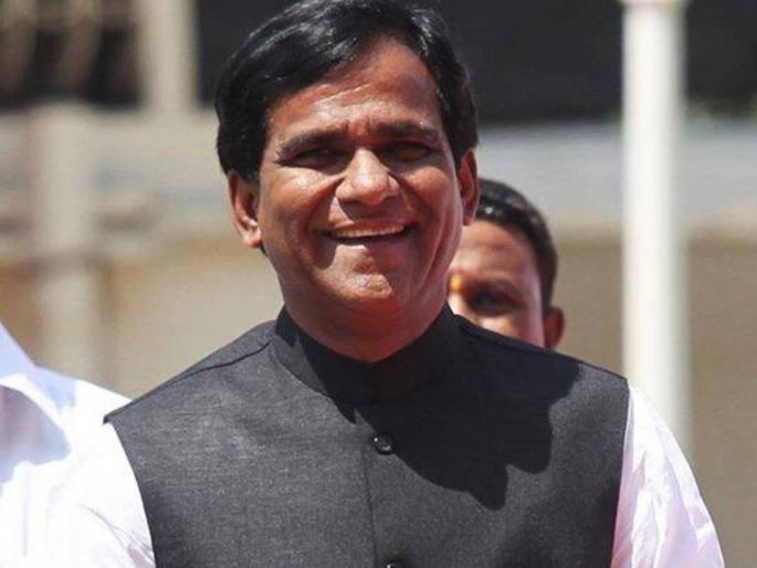 Raosaheb Danve attacks state government over wine policy | 'आज वाईन विकायला लागलेत, उद्या बियर विकतील', रावसाहेब दानवेंचा ठाकरे सरकारला टोला Raosaheb Danve attacks state government over wine policy | 'आज वाईन विकायला लागलेत, उद्या बियर विकतील', रावसाहेब दानवेंचा ठाकरे सरकारला टोला